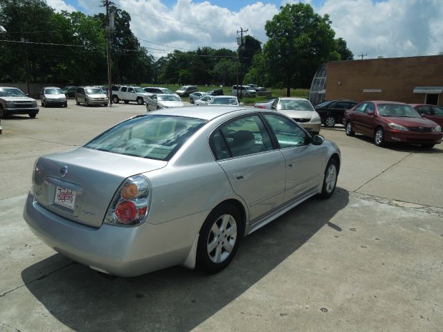 2003 Nissan Altima Pickupslt Quad Cab SWB 4WD 4x4 Truck