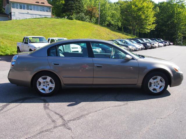 2003 Nissan Altima Pickupslt Quad Cab SWB 4WD 4x4 Truck