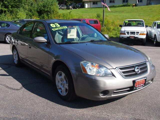 2003 Nissan Altima Pickupslt Quad Cab SWB 4WD 4x4 Truck