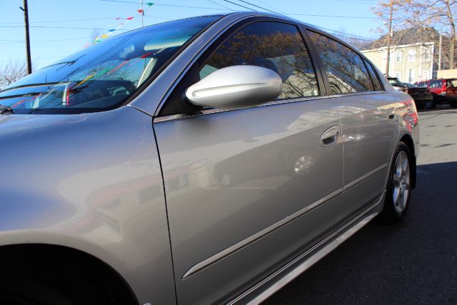 2003 Nissan Altima LE