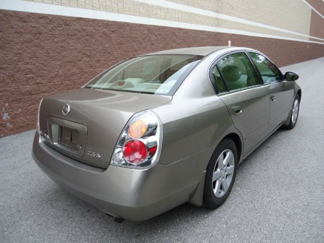 2003 Nissan Altima Pickupslt Quad Cab SWB 4WD 4x4 Truck