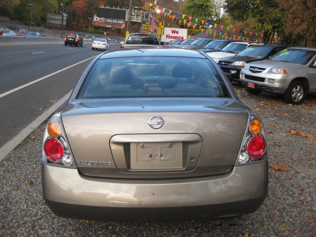2003 Nissan Altima Pickupslt Quad Cab SWB 4WD 4x4 Truck