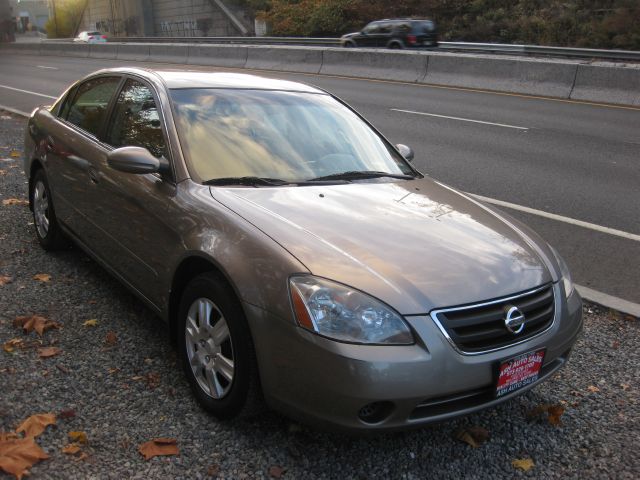 2003 Nissan Altima Pickupslt Quad Cab SWB 4WD 4x4 Truck