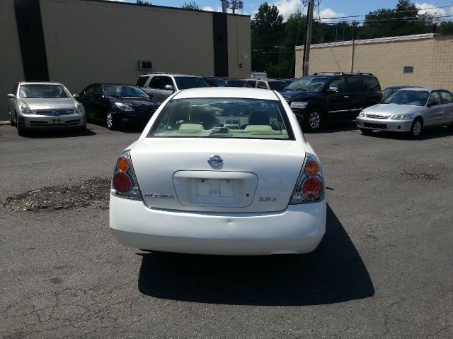 2003 Nissan Altima Pickupslt Quad Cab SWB 4WD 4x4 Truck
