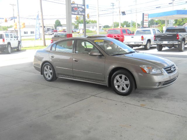2003 Nissan Altima Pickupslt Quad Cab SWB 4WD 4x4 Truck