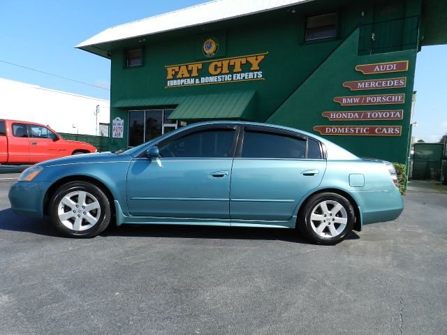 2003 Nissan Altima Pickupslt Quad Cab SWB 4WD 4x4 Truck
