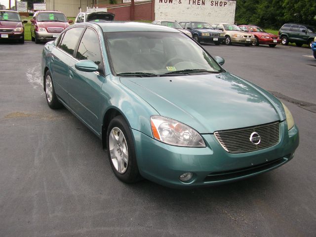 2003 Nissan Altima Pickupslt Quad Cab SWB 4WD 4x4 Truck