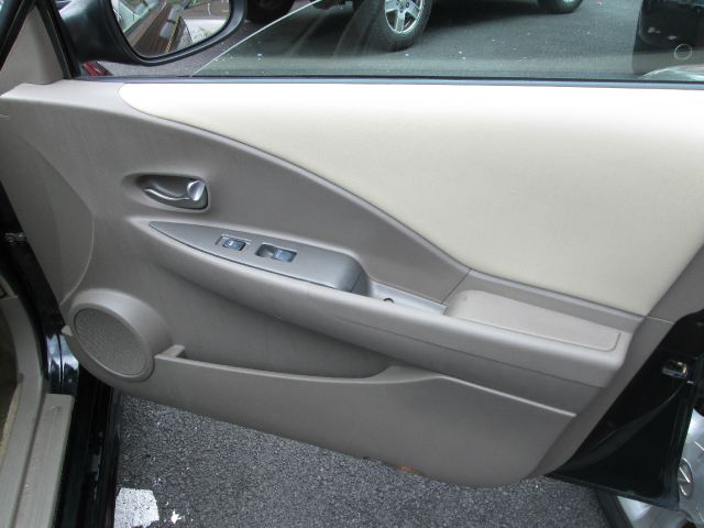 2003 Nissan Altima LE