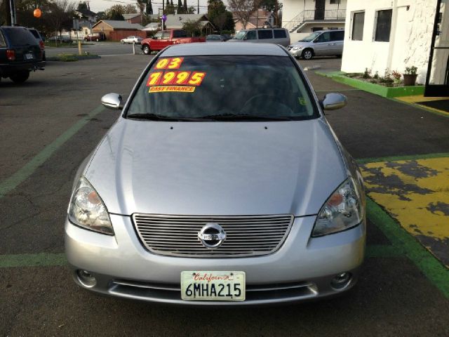 2003 Nissan Altima LE