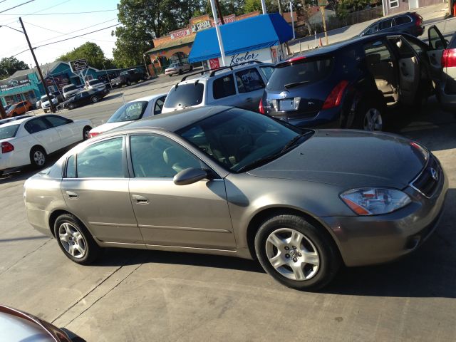 2003 Nissan Altima Pickupslt Quad Cab SWB 4WD 4x4 Truck