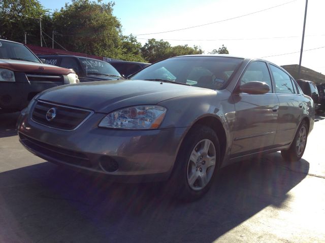 2003 Nissan Altima Pickupslt Quad Cab SWB 4WD 4x4 Truck