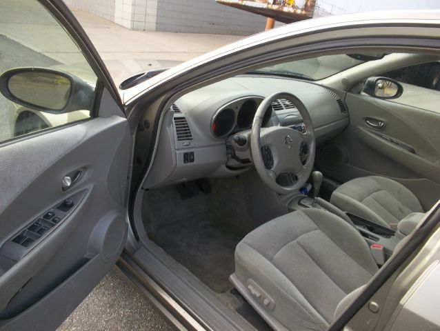 2003 Nissan Altima LE