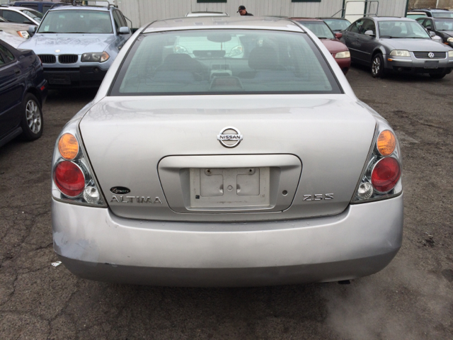 2003 Nissan Altima Pickupslt Quad Cab SWB 4WD 4x4 Truck