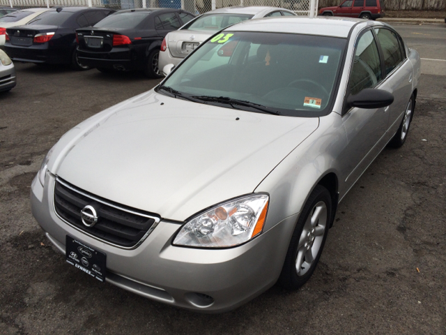 2003 Nissan Altima Pickupslt Quad Cab SWB 4WD 4x4 Truck