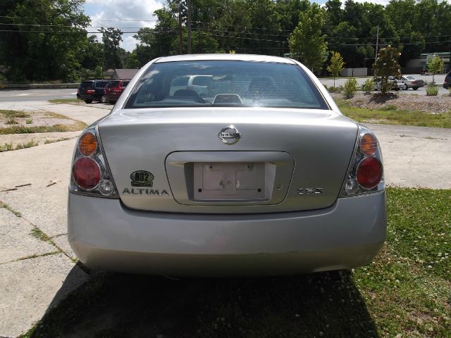 2003 Nissan Altima Pickupslt Quad Cab SWB 4WD 4x4 Truck