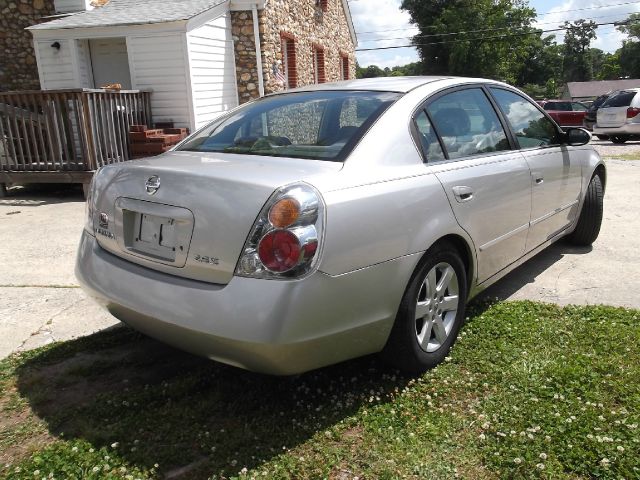 2003 Nissan Altima Pickupslt Quad Cab SWB 4WD 4x4 Truck