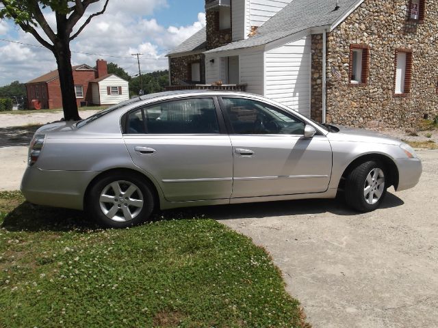 2003 Nissan Altima Pickupslt Quad Cab SWB 4WD 4x4 Truck
