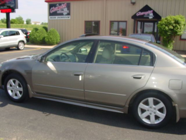 2004 Nissan Altima SLT Quad Cab 2WD