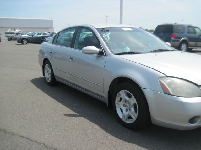 2004 Nissan Altima SLT Quad Cab 2WD