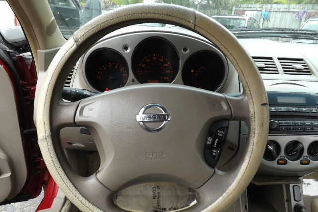 2004 Nissan Altima 3.0L Auto ES