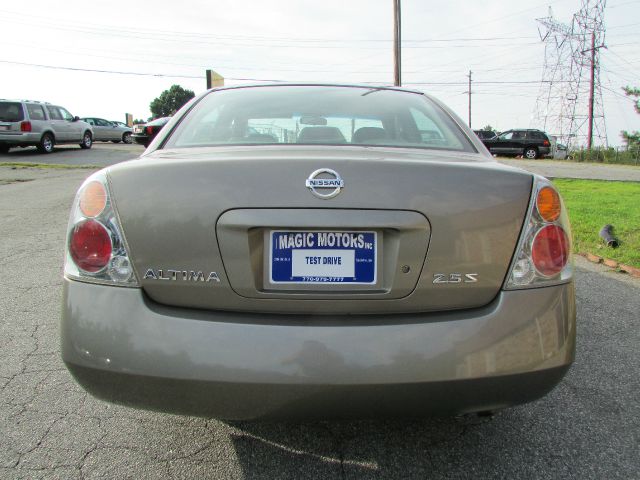 2004 Nissan Altima Pickupslt Quad Cab SWB 4WD 4x4 Truck