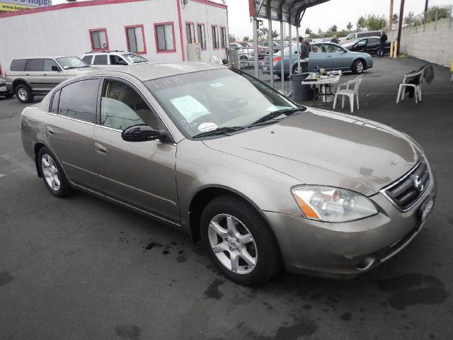 2004 Nissan Altima Pickupslt Quad Cab SWB 4WD 4x4 Truck