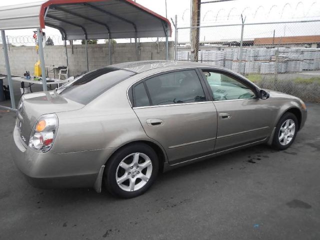 2004 Nissan Altima Pickupslt Quad Cab SWB 4WD 4x4 Truck