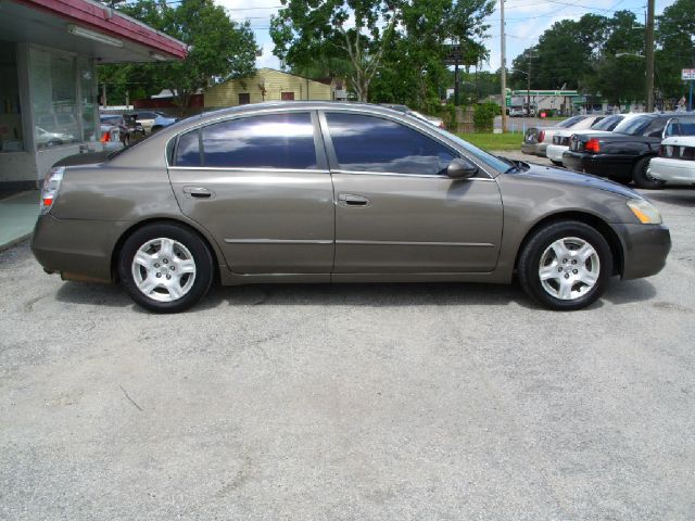 2004 Nissan Altima Pickupslt Quad Cab SWB 4WD 4x4 Truck