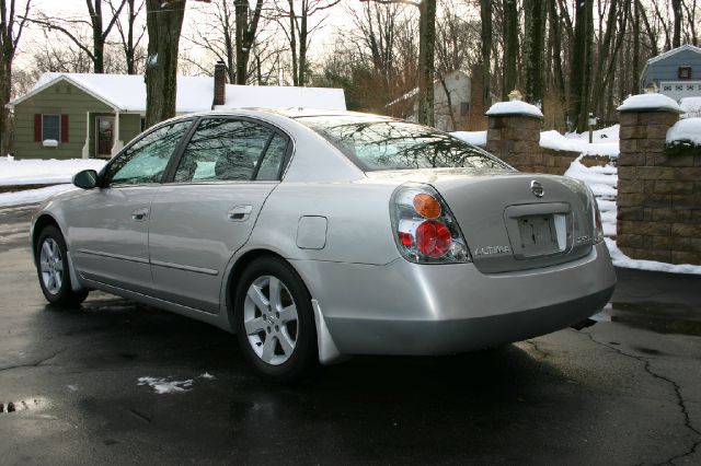 2004 Nissan Altima SLT Quad Cab 2WD