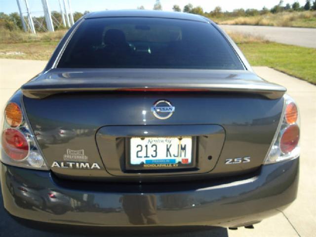 2004 Nissan Altima 4-D Sedan
