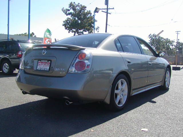 2004 Nissan Altima LE