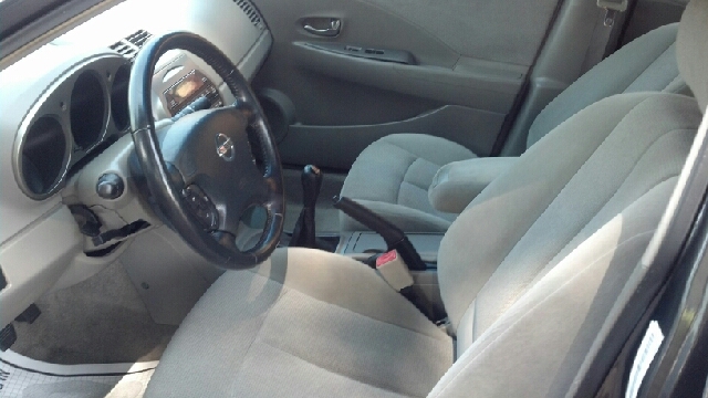 2004 Nissan Altima Pickupslt Quad Cab SWB 4WD 4x4 Truck