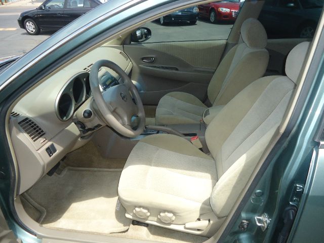 2004 Nissan Altima Pickupslt Quad Cab SWB 4WD 4x4 Truck