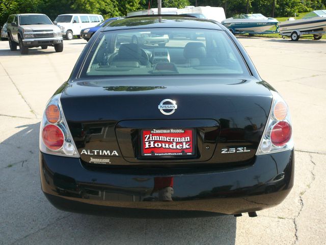 2004 Nissan Altima SLT Quad Cab 2WD