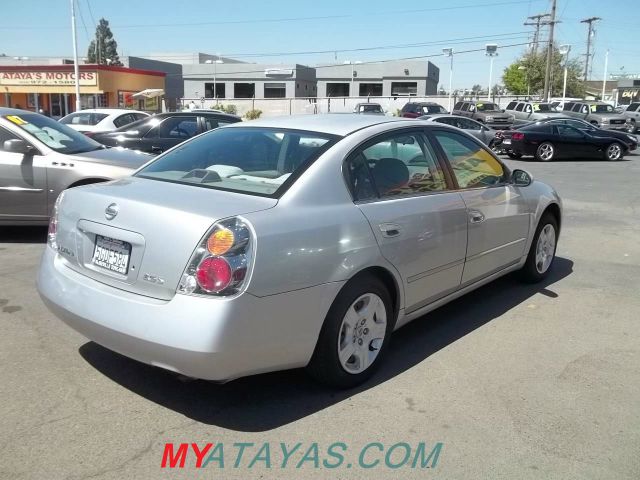 2004 Nissan Altima Pickupslt Quad Cab SWB 4WD 4x4 Truck