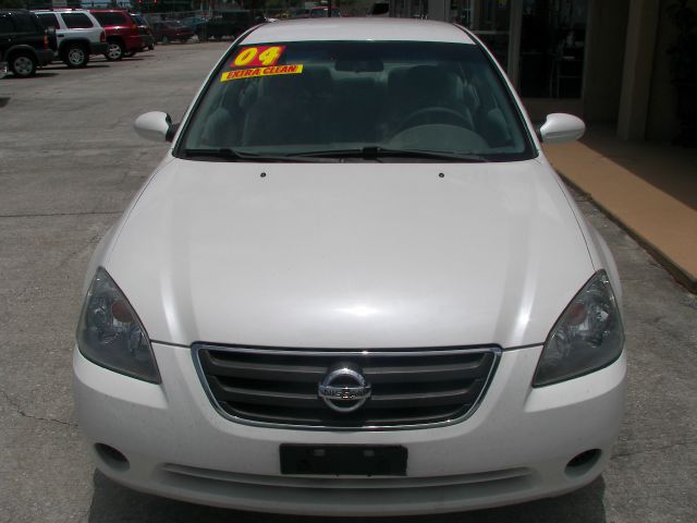 2004 Nissan Altima Pickupslt Quad Cab SWB 4WD 4x4 Truck