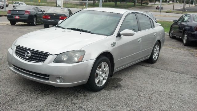 2005 Nissan Altima Pickupslt Quad Cab SWB 4WD 4x4 Truck