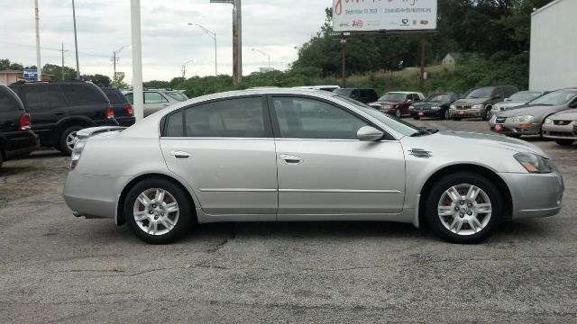 2005 Nissan Altima Pickupslt Quad Cab SWB 4WD 4x4 Truck
