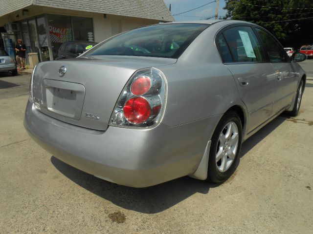 2005 Nissan Altima Pickupslt Quad Cab SWB 4WD 4x4 Truck