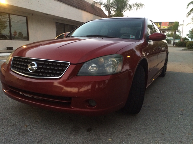 2005 Nissan Altima Pickupslt Quad Cab SWB 4WD 4x4 Truck