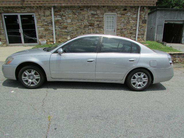 2005 Nissan Altima Pickupslt Quad Cab SWB 4WD 4x4 Truck