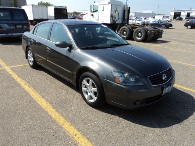 2005 Nissan Altima SLT Quad Cab 2WD