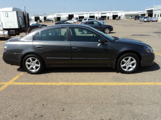 2005 Nissan Altima SLT Quad Cab 2WD