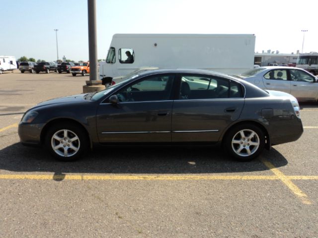 2005 Nissan Altima SLT Quad Cab 2WD