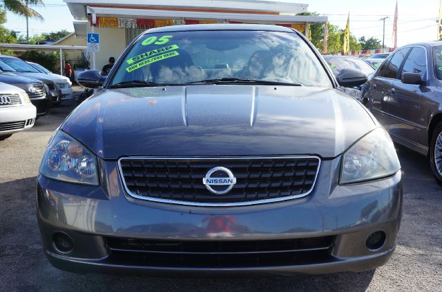 2005 Nissan Altima Pickupslt Quad Cab SWB 4WD 4x4 Truck