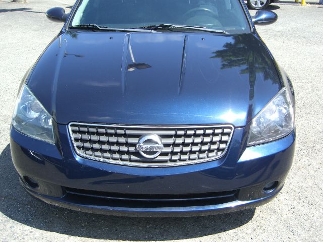 2005 Nissan Altima Pickupslt Quad Cab SWB 4WD 4x4 Truck