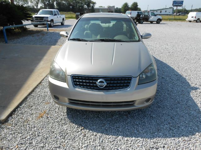 2005 Nissan Altima Pickupslt Quad Cab SWB 4WD 4x4 Truck