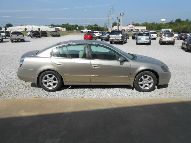 2005 Nissan Altima Pickupslt Quad Cab SWB 4WD 4x4 Truck