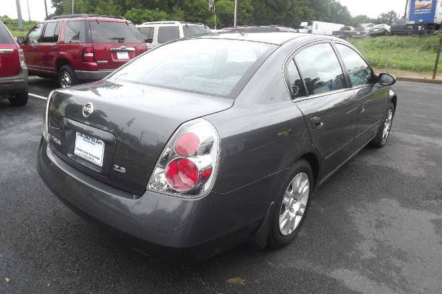 2005 Nissan Altima Pickupslt Quad Cab SWB 4WD 4x4 Truck
