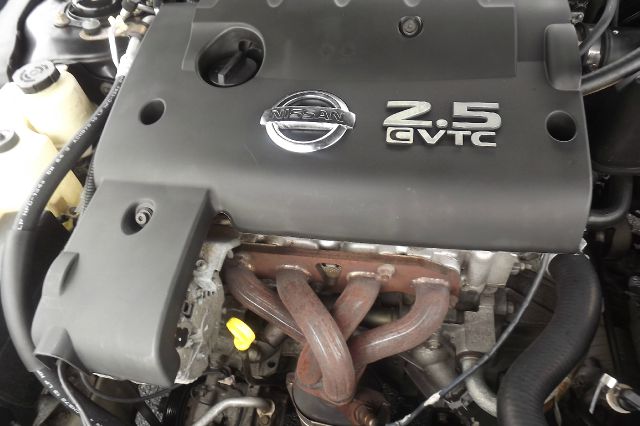 2005 Nissan Altima Pickupslt Quad Cab SWB 4WD 4x4 Truck